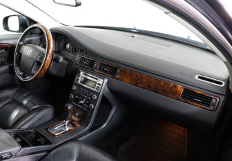 Подержанный автомобиль Volvo S80 2008 года (6 фото)