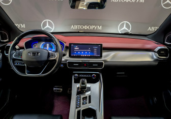 Подержанный автомобиль Geely Coolray 2022 года (14 фото)