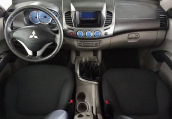 Подержанный автомобиль Mitsubishi L200 2008 года (9 фото)