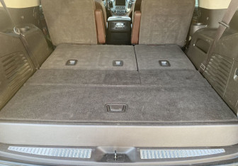 Подержанный автомобиль Chevrolet Tahoe 2018 года (14 фото)