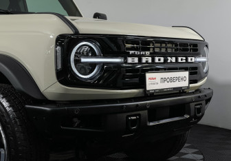 Подержанный автомобиль Ford Bronco 2024 года (23 фото)