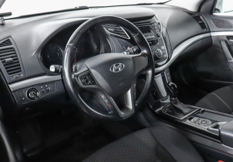 Подержанный автомобиль Hyundai i40 Sedan 2015 года (8 фото)