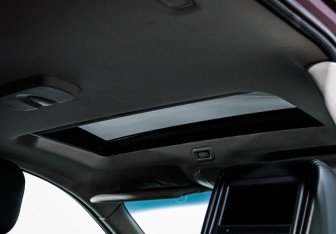 Подержанный автомобиль Infiniti JX 2013 года (17 фото)