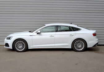 Подержанный автомобиль Audi A5 Liftback 2021 года (8 фото)