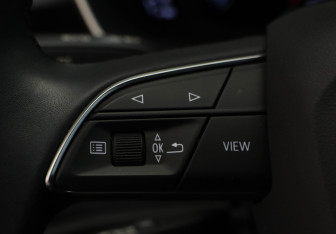 Подержанный автомобиль Audi Q3 2021 года (11 фото)