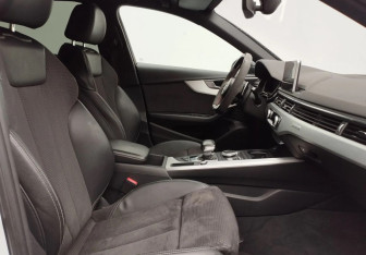 Подержанный автомобиль Audi A4 Sedan 2016 года (10 фото)