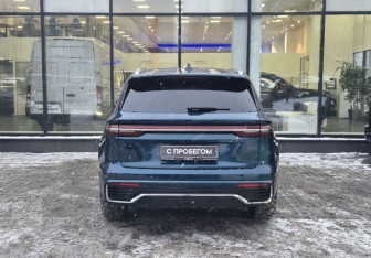 Подержанный автомобиль Geely Monjaro 2023 года (7 фото)