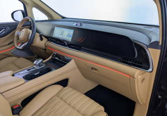 Подержанный автомобиль Voyah Dream 2023 года (19 фото)