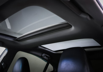 Подержанный автомобиль Lexus ES 2015 года (23 фото)