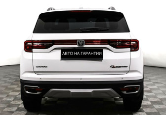 Подержанный автомобиль Changan CS35PLUS 2022 года (4 фото)