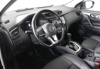 Подержанный автомобиль Nissan Qashqai 2022 года (9 фото)