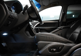 Подержанный автомобиль Volvo XC70 2008 года (22 фото)