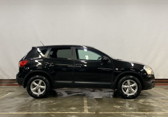Подержанный автомобиль Nissan Qashqai 2007 года (4 фото)