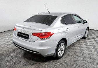 Подержанный автомобиль Citroen C4 Sedan 2018 года (3 фото)