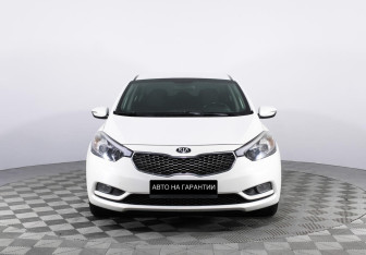 Подержанный автомобиль Kia Cerato Sedan 2014 года (2 фото)