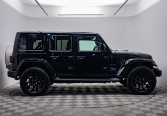 Подержанный автомобиль Jeep Wrangler 2021 года (6 фото)