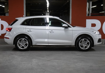Подержанный автомобиль Audi Q5 2018 года (5 фото)