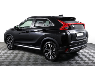 Подержанный автомобиль Mitsubishi Eclipse Cross 2018 года (7 фото)