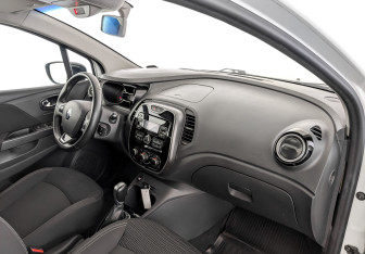 Подержанный автомобиль Renault Kaptur 2019 года (11 фото)