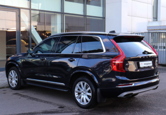 Подержанный автомобиль Volvo XC90 2015 года (6 фото)