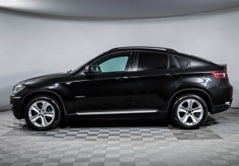 Подержанный автомобиль BMW X6 2010 года (8 фото)