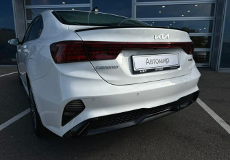 Новый Kia Cerato Sedan 2022 (10 фото)