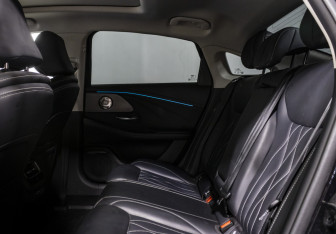 Подержанный автомобиль Chery Arrizo 8 2023 года (13 фото)