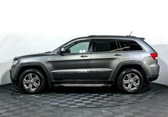 Подержанный автомобиль Jeep Grand Cherokee 2012 года (8 фото)
