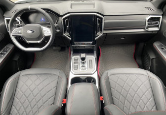 Подержанный автомобиль JAC T9 2024 года (10 фото)