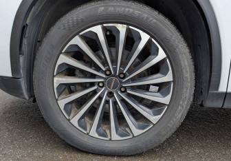 Подержанный автомобиль Exeed TXL 2022 года (12 фото)