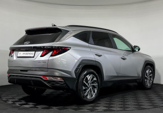 Подержанный автомобиль Hyundai Tucson 2022 года (5 фото)