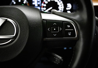 Подержанный автомобиль Lexus LX 2016 года (17 фото)