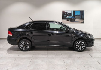 Подержанный автомобиль Volkswagen Polo Sedan 2014 года (4 фото)