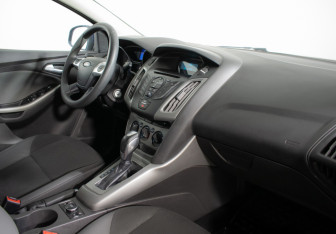 Подержанный автомобиль Ford Focus Hatchback 2014 года (9 фото)