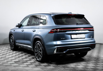 Подержанный автомобиль Geely Monjaro 2025 года (7 фото)