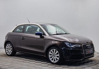 Подержанный автомобиль Audi A1 2011 года (7 фото)