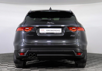 Подержанный автомобиль Jaguar F-Pace 2020 года (6 фото)