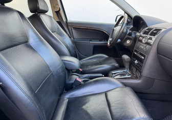 Подержанный автомобиль Ford Mondeo Sedan 2005 года (10 фото)