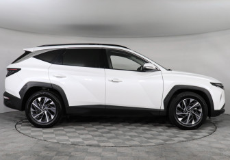 Подержанный автомобиль Hyundai Tucson 2023 года (4 фото)
