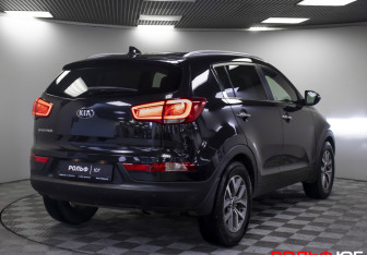 Подержанный автомобиль Kia Sportage 2015 года (24 фото)