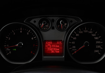 Подержанный автомобиль Ford Focus Hatchback 2008 года (11 фото)