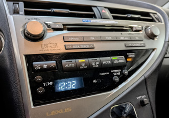 Подержанный автомобиль Lexus RX 2011 года (21 фото)