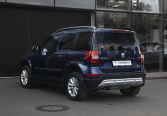 Подержанный автомобиль Skoda Yeti 2015 года (10 фото)