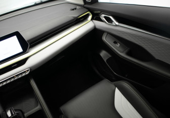 Подержанный автомобиль Geely Coolray 2023 года (24 фото)