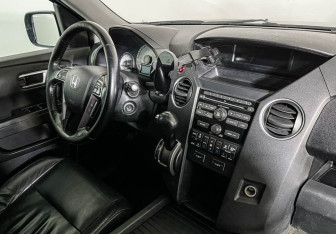 Подержанный автомобиль Honda Pilot 2013 года (9 фото)