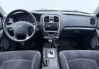 Подержанный автомобиль Hyundai Sonata 2007 года (12 фото)