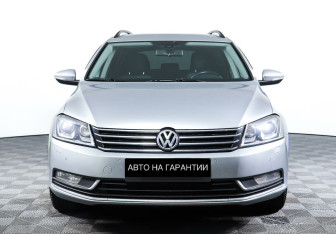 Подержанный автомобиль Volkswagen Passat Wagon 2011 года (2 фото)