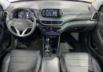 Подержанный автомобиль Hyundai Tucson 2020 года (11 фото)