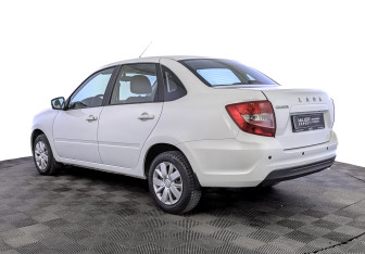 Подержанный автомобиль LADA (ВАЗ) Granta Sedan 2023 года (7 фото)