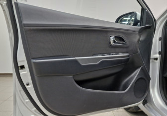 Подержанный автомобиль Kia Rio Sedan 2012 года (13 фото)